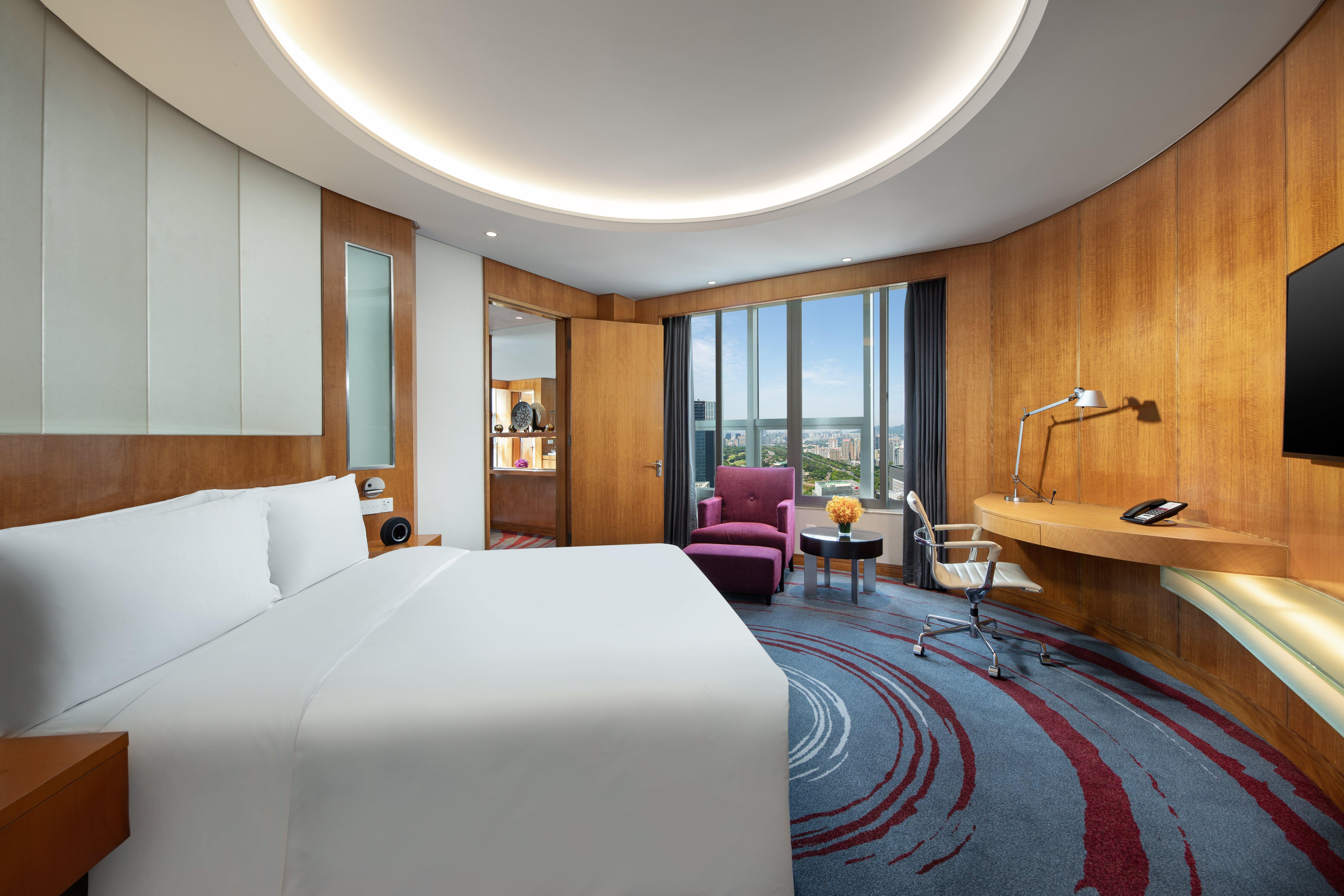Crowne Plaza Shenzhen Futian, Near To Shenzhen Convention&Exhibition Centre, Shenzhen Stock Exchange And Shenzhen Civic Center, Outdoor Heated Pool Exterior photo